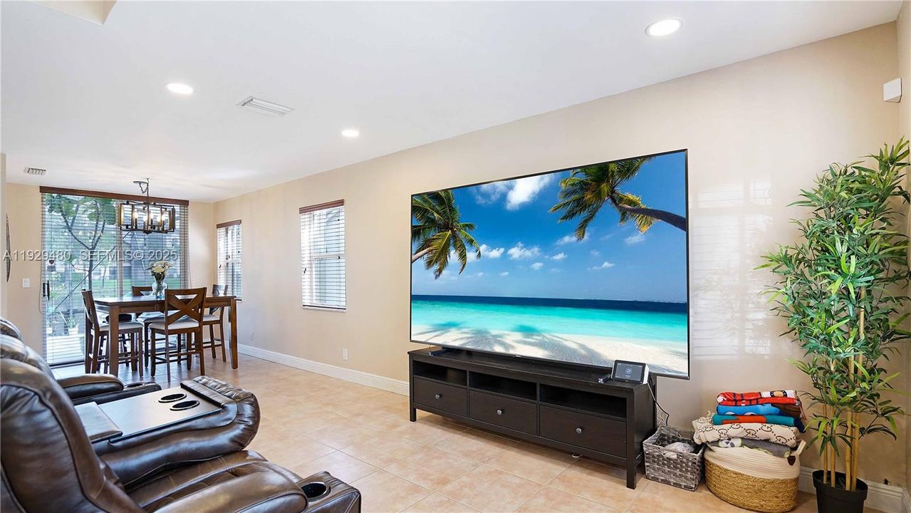 For Sale: $560,000 (3 beds, 2 baths, 1484 Square Feet)