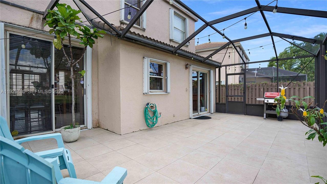 For Sale: $560,000 (3 beds, 2 baths, 1484 Square Feet)