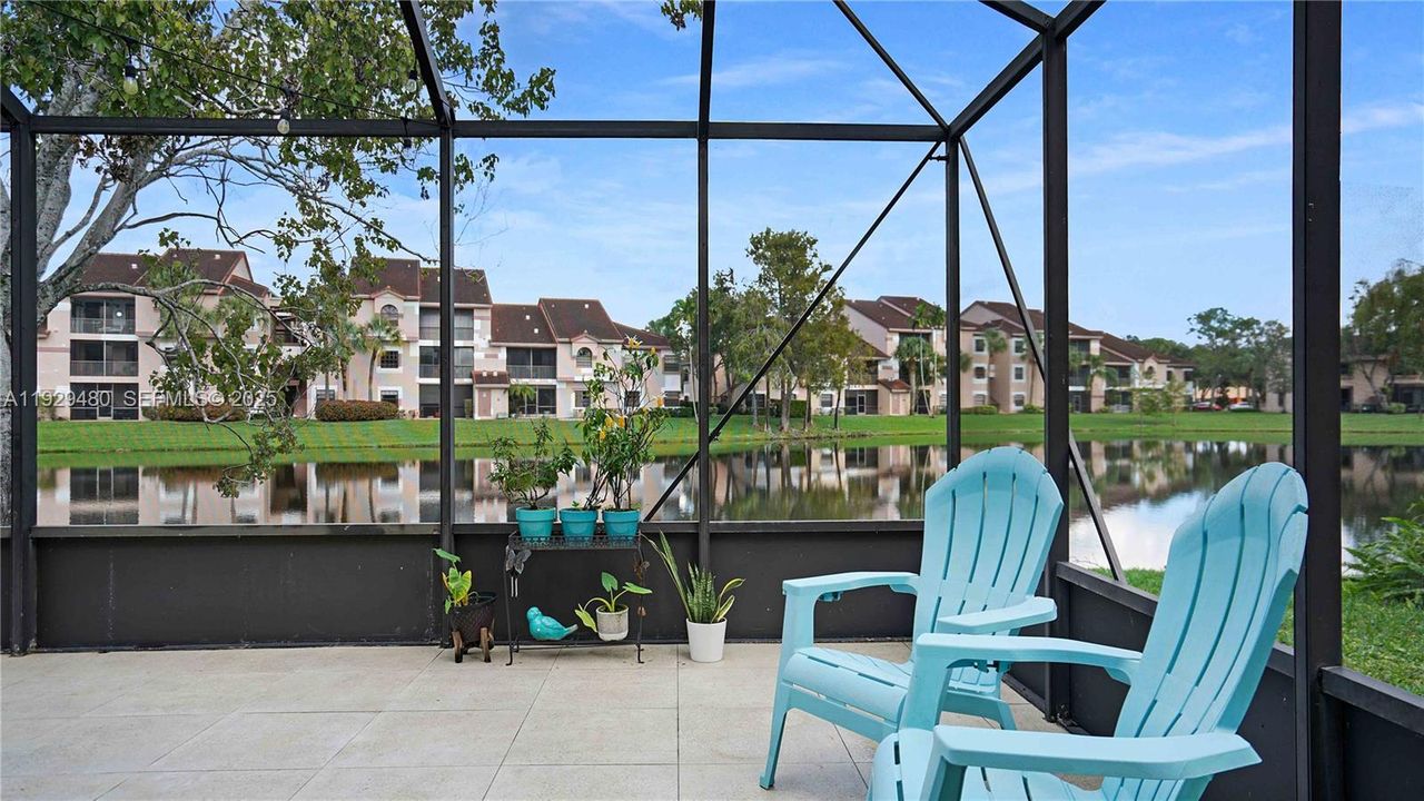 For Sale: $560,000 (3 beds, 2 baths, 1484 Square Feet)