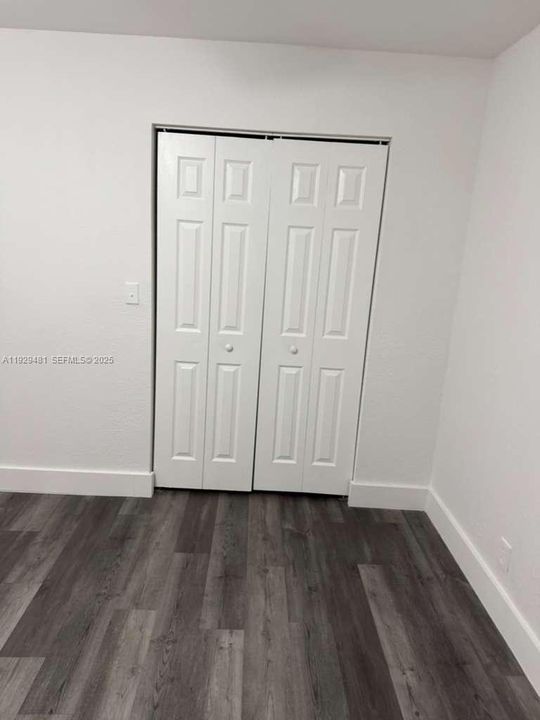 待售: $184,900 (2 贝兹, 1 浴室, 938 平方英尺)