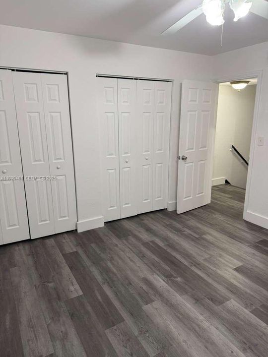 待售: $184,900 (2 贝兹, 1 浴室, 938 平方英尺)