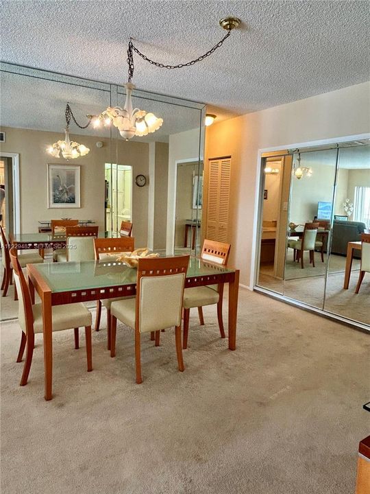 出租: $2,175 (1 贝兹, 1 浴室, 870 平方英尺)