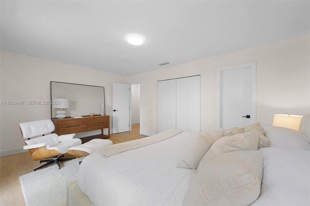 For Rent: $5,500 (4 beds, 3 baths, 1820 Square Feet)