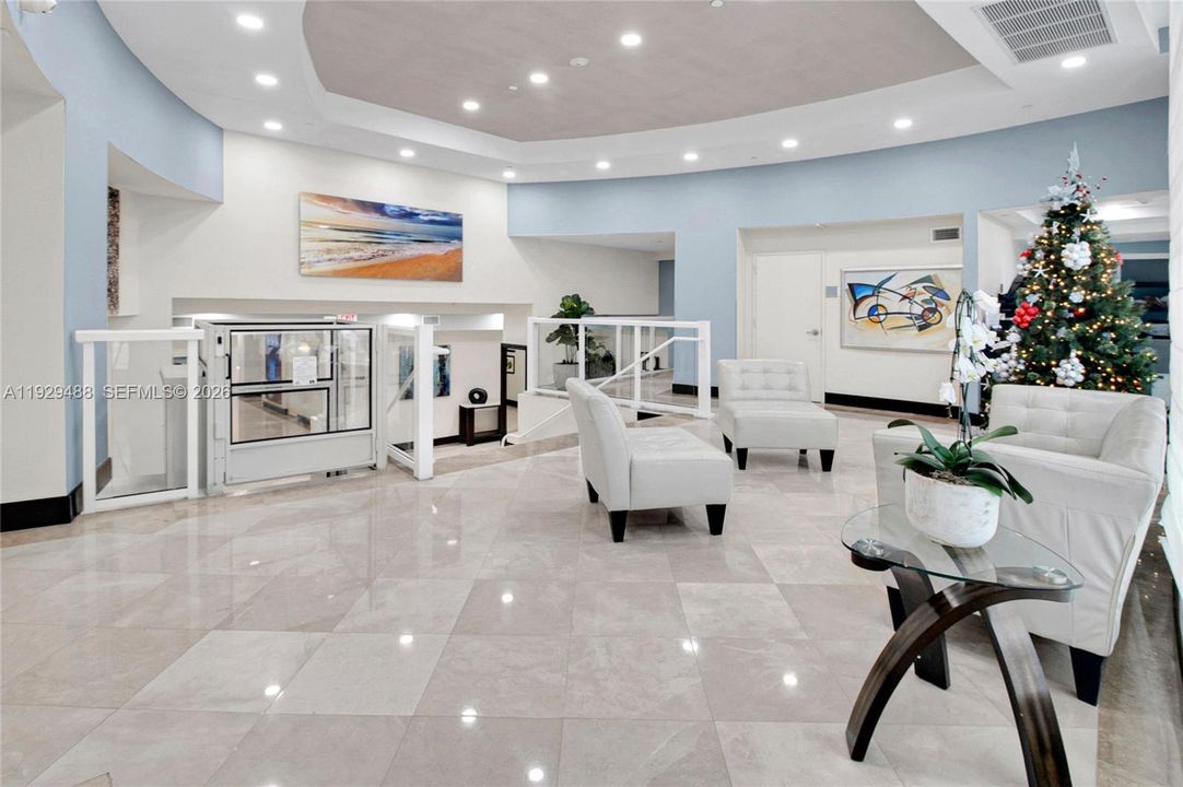 For Sale: $598,880 (1 beds, 1 baths, 961 Square Feet)