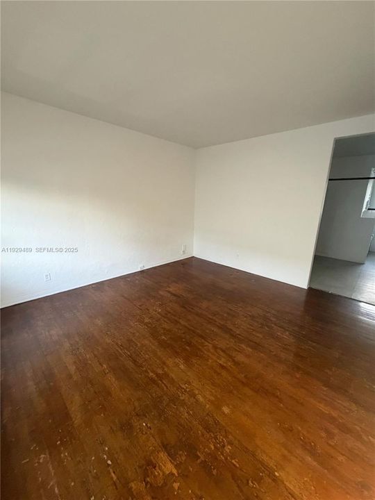 В аренду: $1,600 (1 спален, 1 ванн, 475 Квадратных фут)