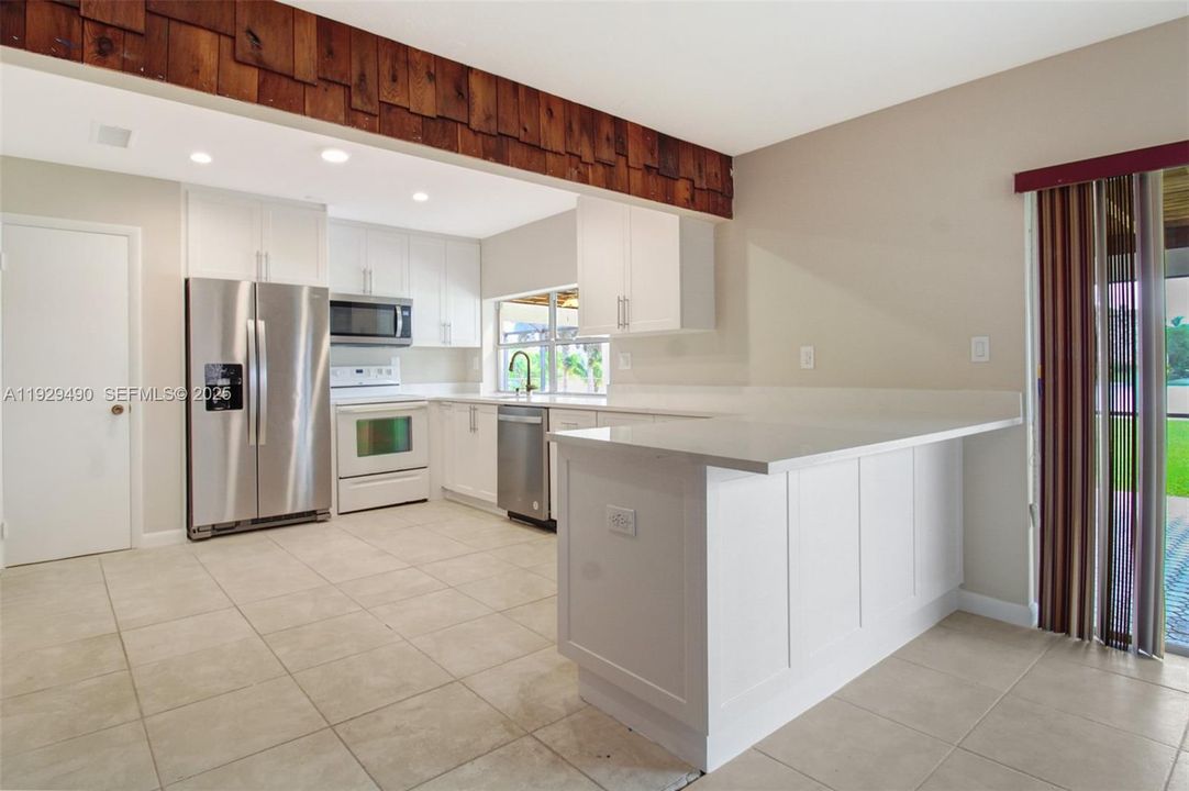 For Rent: $4,900 (3 beds, 2 baths, 1719 Square Feet)