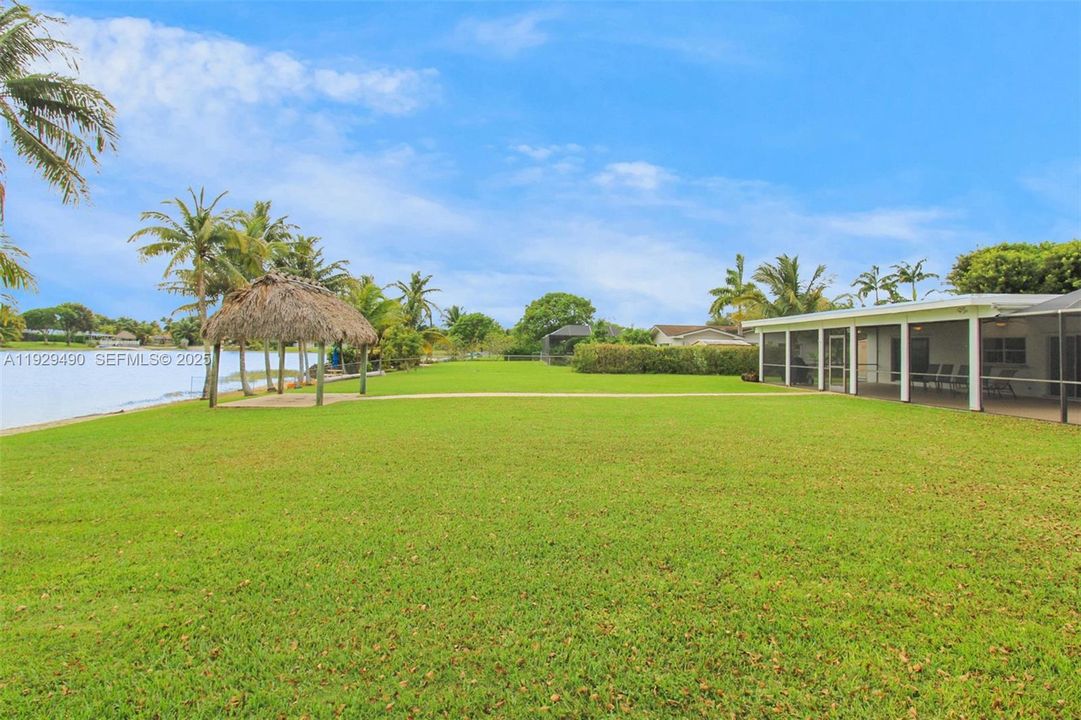 For Rent: $4,900 (3 beds, 2 baths, 1719 Square Feet)