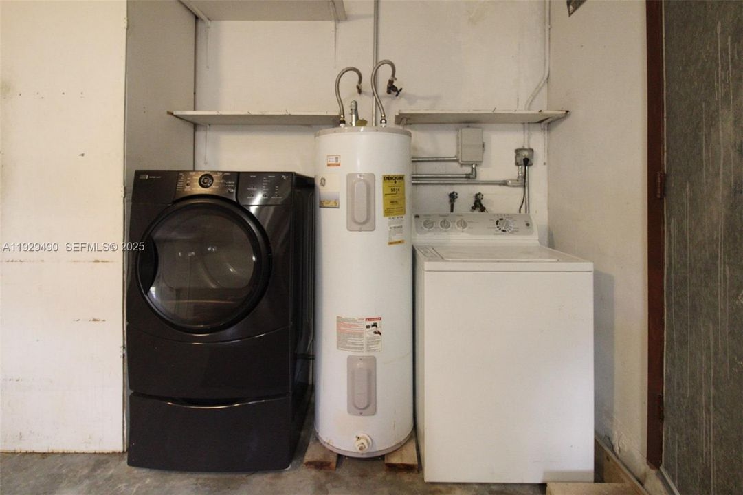 For Rent: $4,900 (3 beds, 2 baths, 1719 Square Feet)