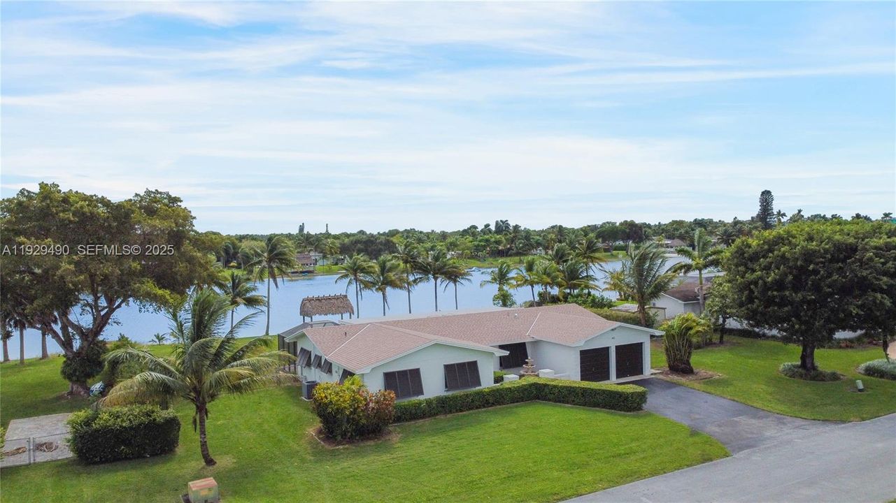 For Rent: $4,900 (3 beds, 2 baths, 1719 Square Feet)