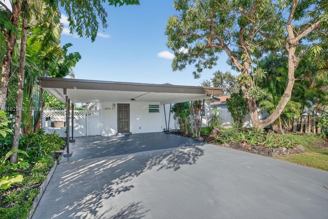 For Sale: $750,000 (0 beds, 0 baths, 1821 Square Feet)