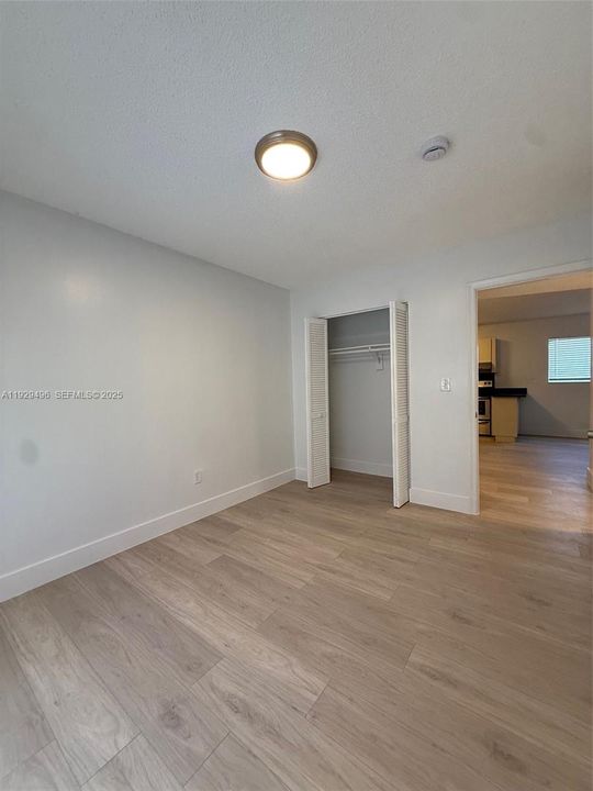 В аренду: $2,100 (2 спален, 1 ванн, 800 Квадратных фут)