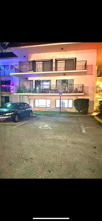 For Sale: $242,000 (2 beds, 2 baths, 1200 Square Feet)