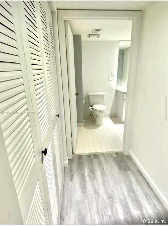 For Sale: $242,000 (2 beds, 2 baths, 1200 Square Feet)