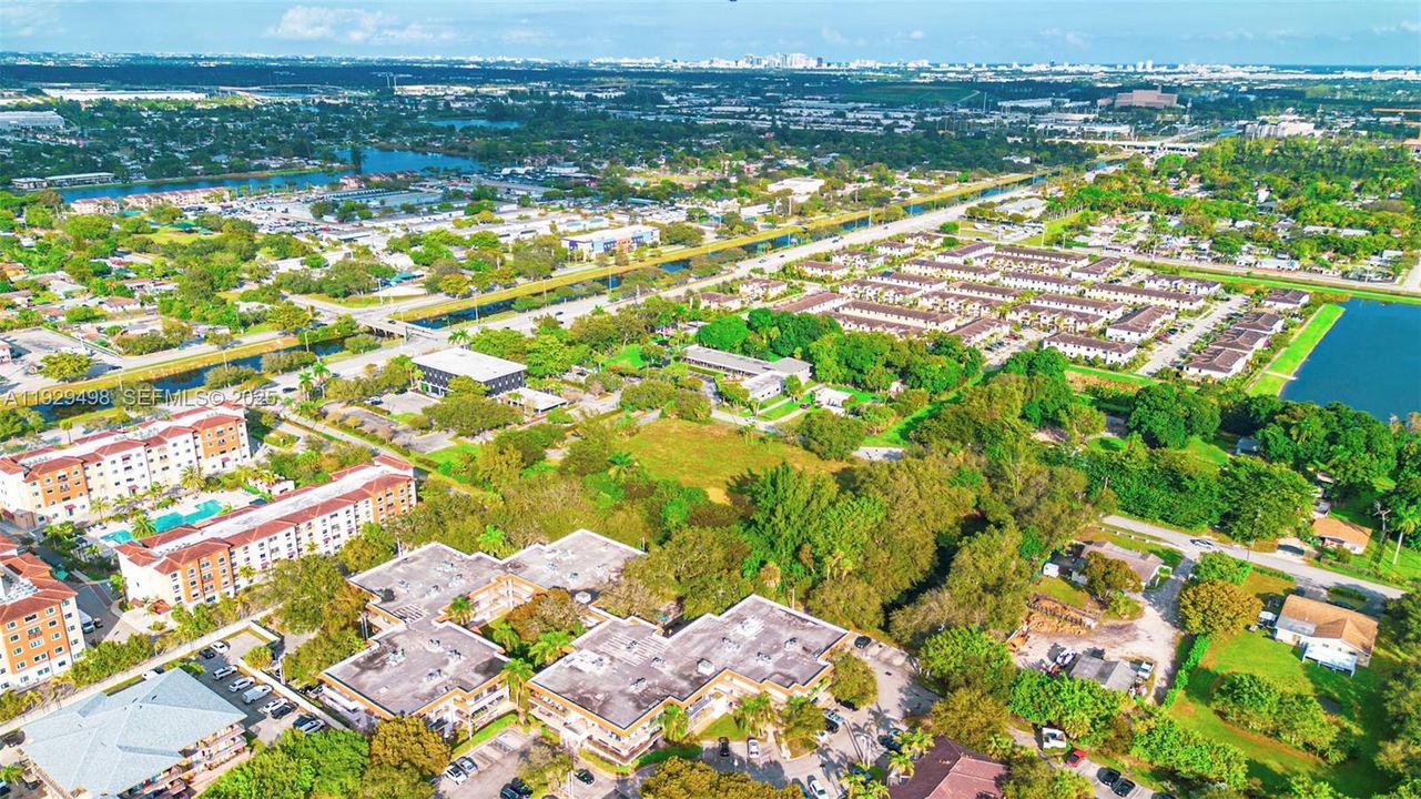 For Sale: $242,000 (2 beds, 2 baths, 1200 Square Feet)