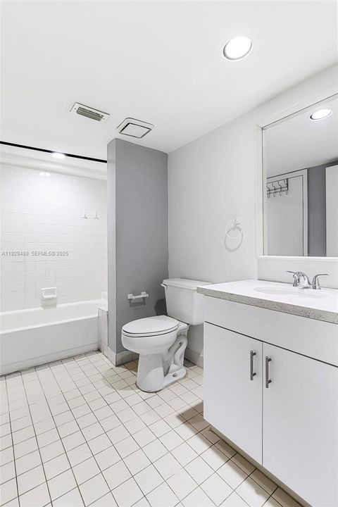 For Sale: $242,000 (2 beds, 2 baths, 1200 Square Feet)