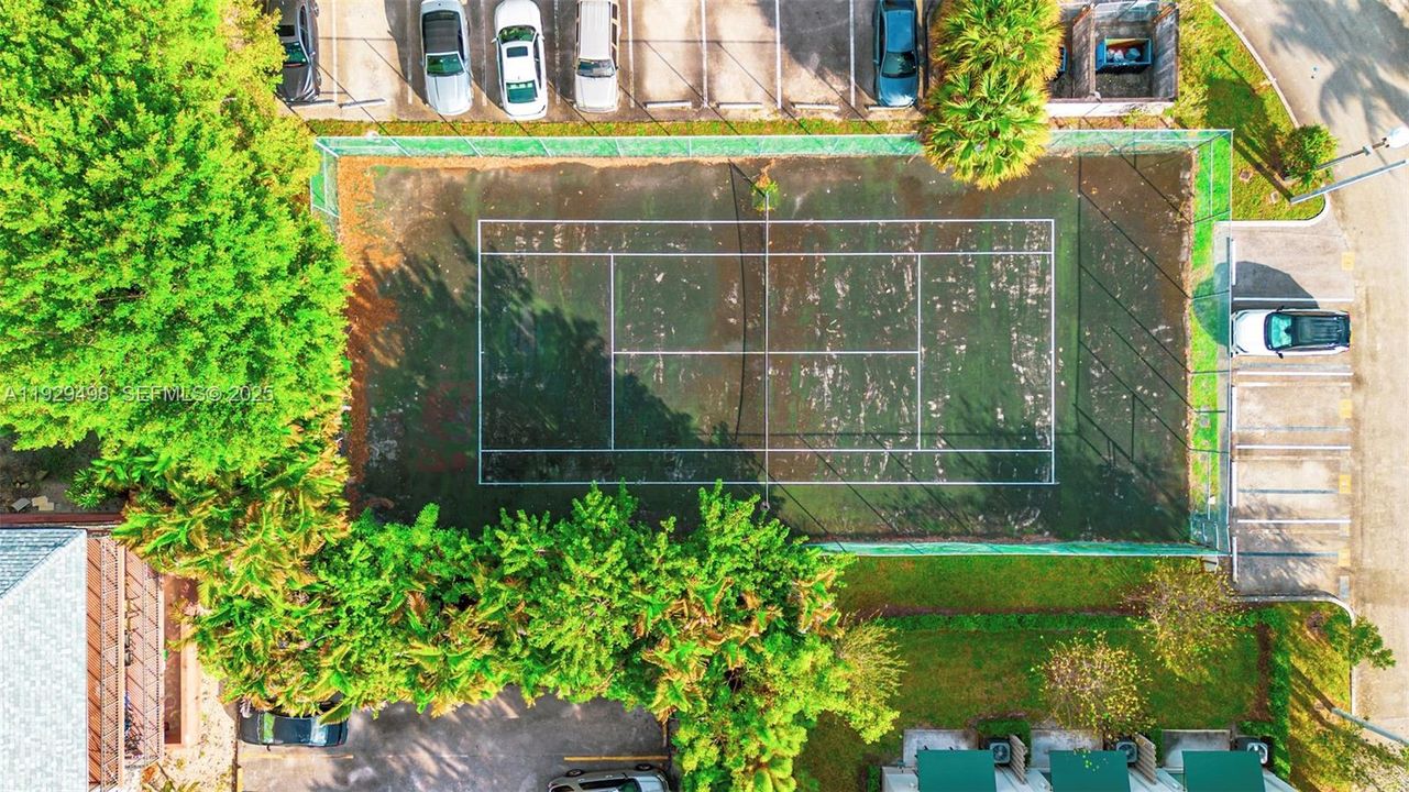 For Sale: $242,000 (2 beds, 2 baths, 1200 Square Feet)