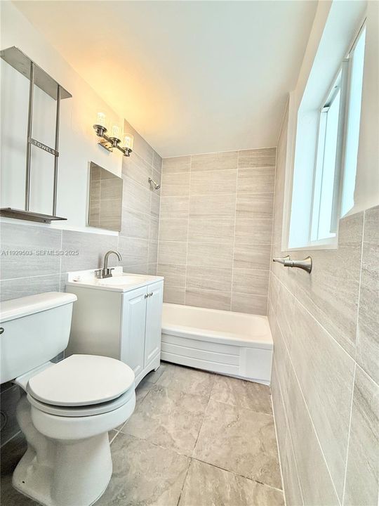 В аренду: $1,700 (1 спален, 1 ванн, 600 Квадратных фут)