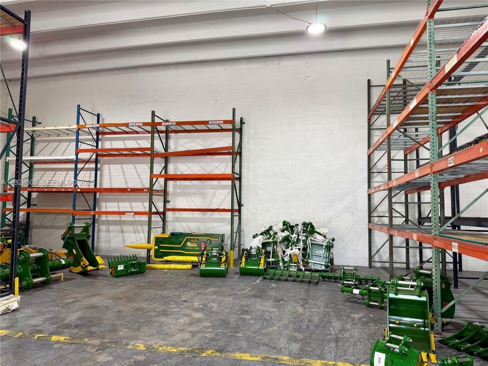 В аренду: $9,160 (0 спален, 0 ванн, 0 Квадратных фут)