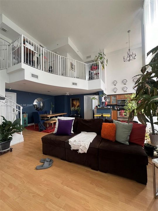 For Sale: $469,000 (2 beds, 2 baths, 1477 Square Feet)