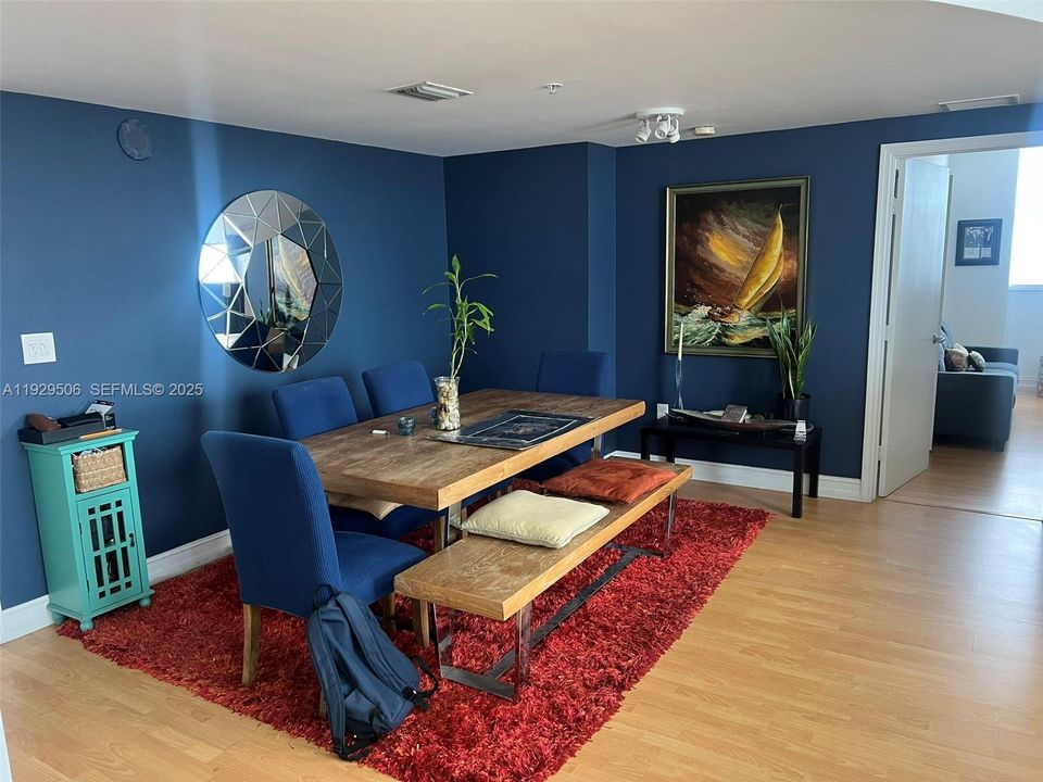 For Sale: $469,000 (2 beds, 2 baths, 1477 Square Feet)