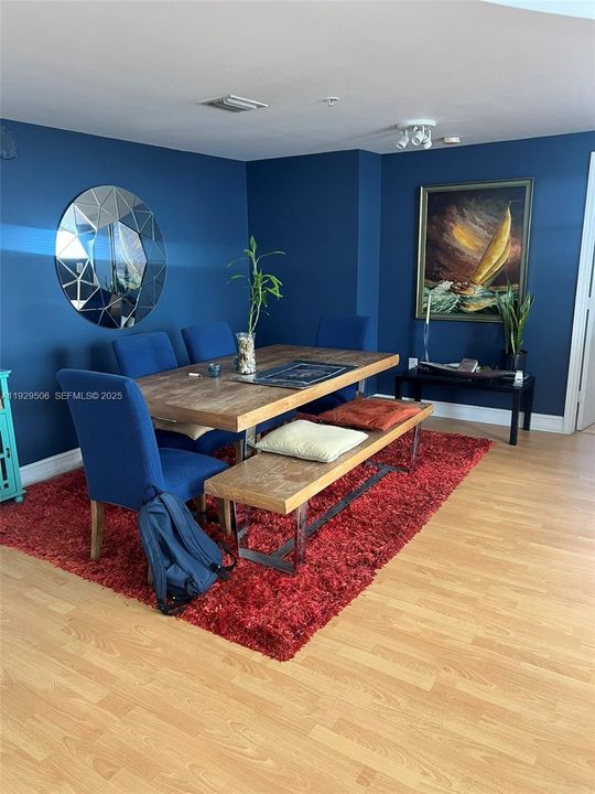 For Sale: $469,000 (2 beds, 2 baths, 1477 Square Feet)