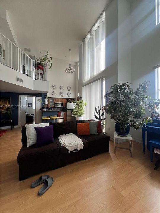 For Sale: $469,000 (2 beds, 2 baths, 1477 Square Feet)