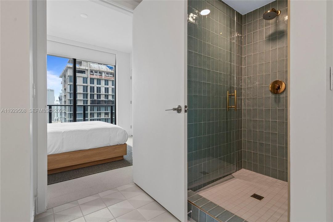 На продажу: $980,000 (2 спален, 2 ванн, 837 Квадратных фут)