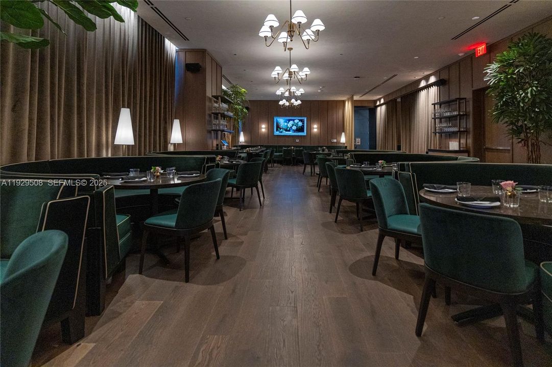 На продажу: $980,000 (2 спален, 2 ванн, 837 Квадратных фут)