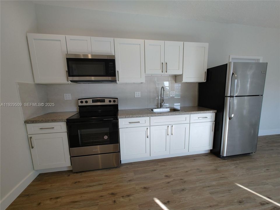 В аренду: $1,800 (2 спален, 1 ванн, 12364 Квадратных фут)