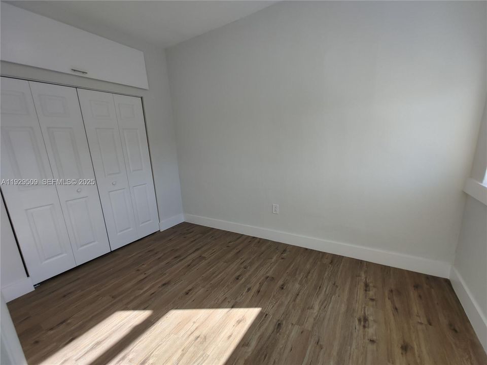 В аренду: $1,800 (2 спален, 1 ванн, 12364 Квадратных фут)