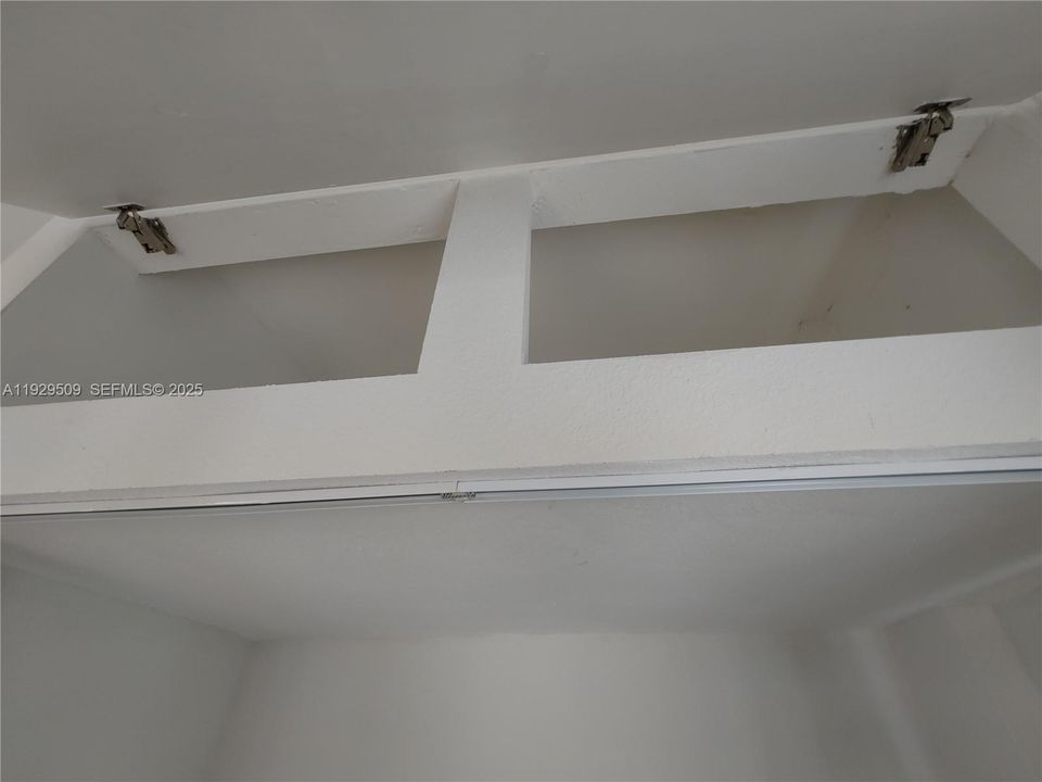 В аренду: $1,800 (2 спален, 1 ванн, 12364 Квадратных фут)