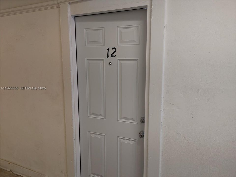 В аренду: $1,800 (2 спален, 1 ванн, 12364 Квадратных фут)