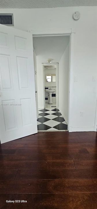 For Rent: $1,550 (1 beds, 1 baths, 640 Square Feet)