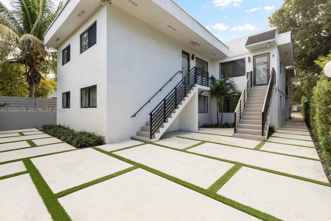 В аренду: $2,299 (2 спален, 1 ванн, 5239 Квадратных фут)