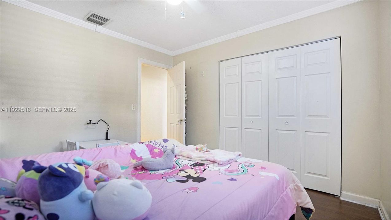 待售: $625,000 (4 贝兹, 3 浴室, 1482 平方英尺)