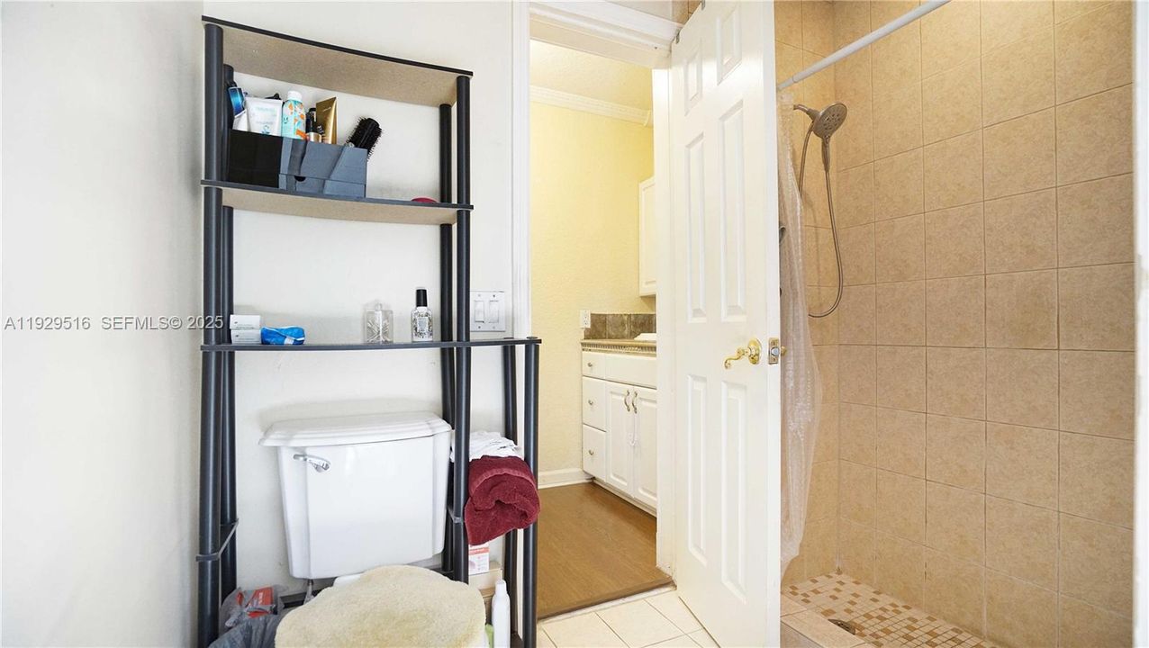 待售: $625,000 (4 贝兹, 3 浴室, 1482 平方英尺)