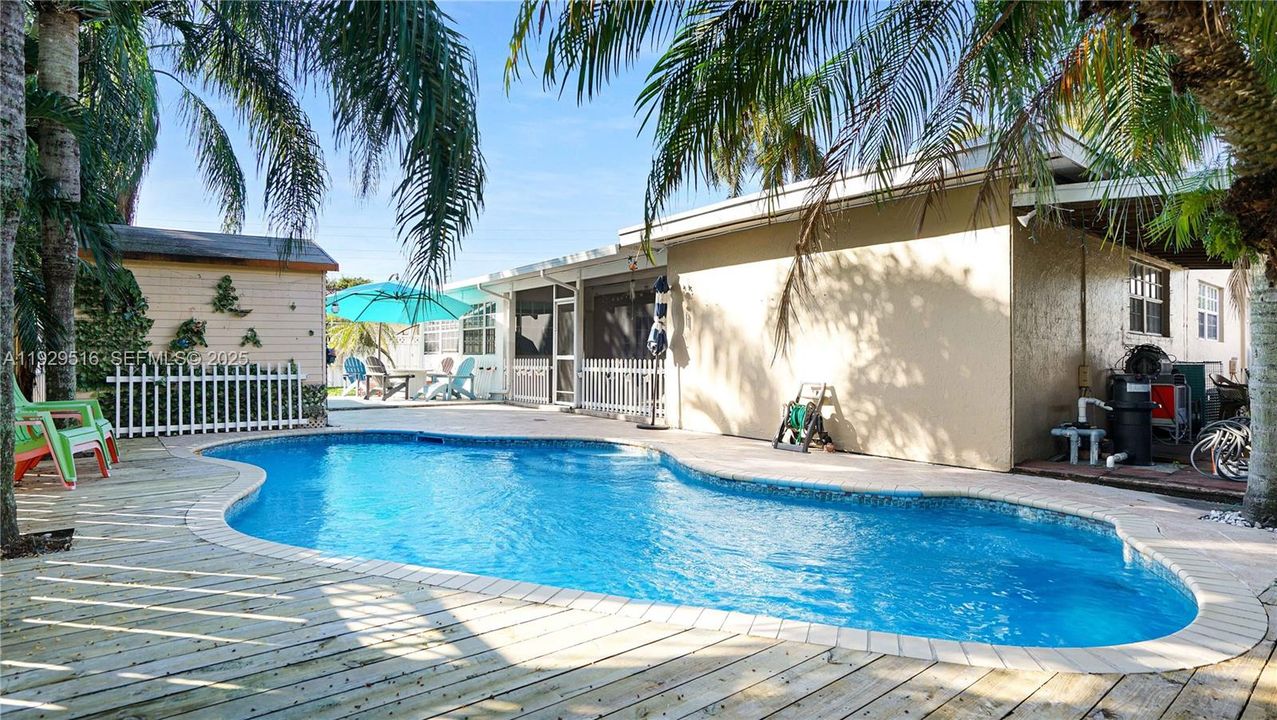 待售: $625,000 (4 贝兹, 3 浴室, 1482 平方英尺)