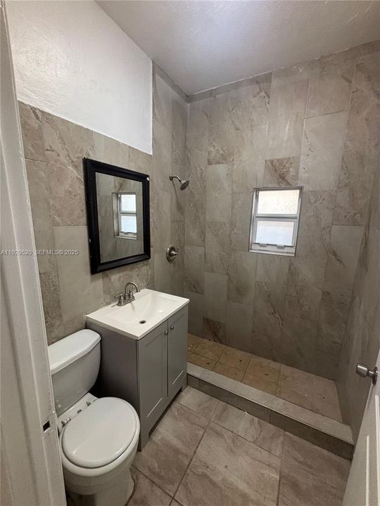 For Rent: $2,800 (3 beds, 1 baths, 1200 Square Feet)