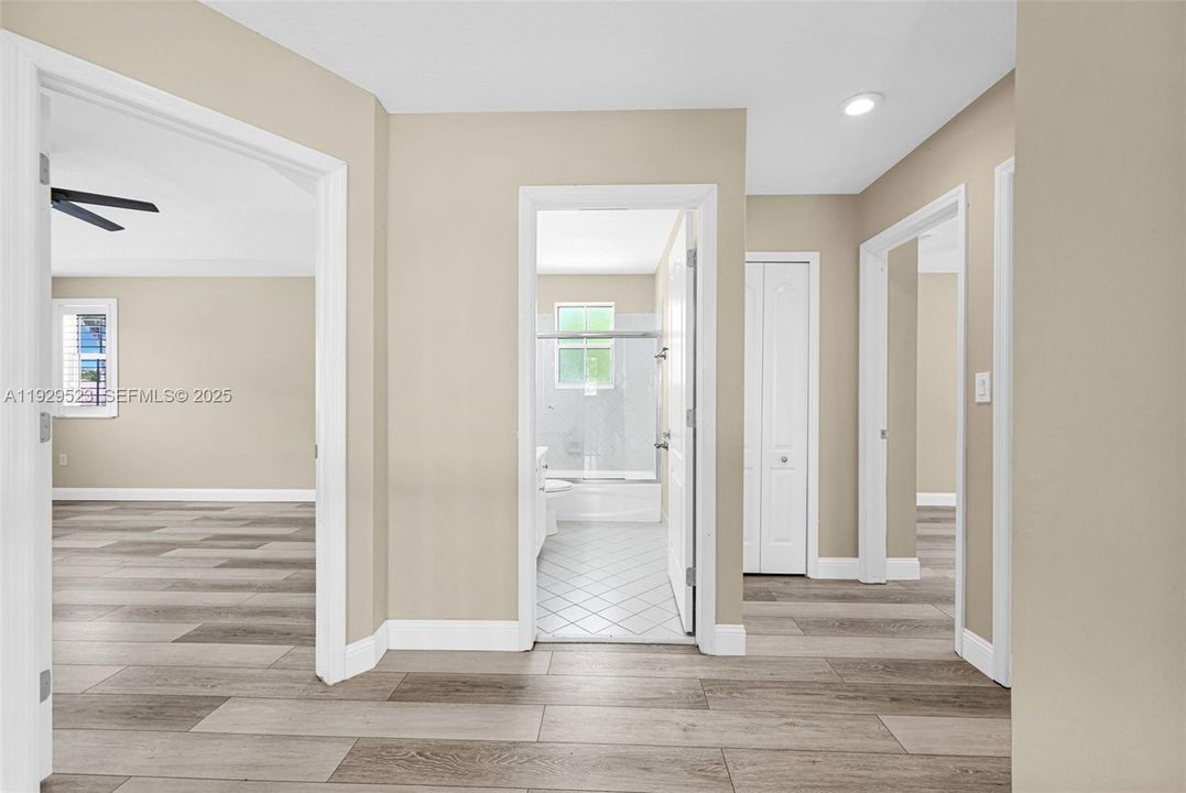 En Renta: $4,350 (4 camas, 3 baños, 2232 Pies cuadrados)