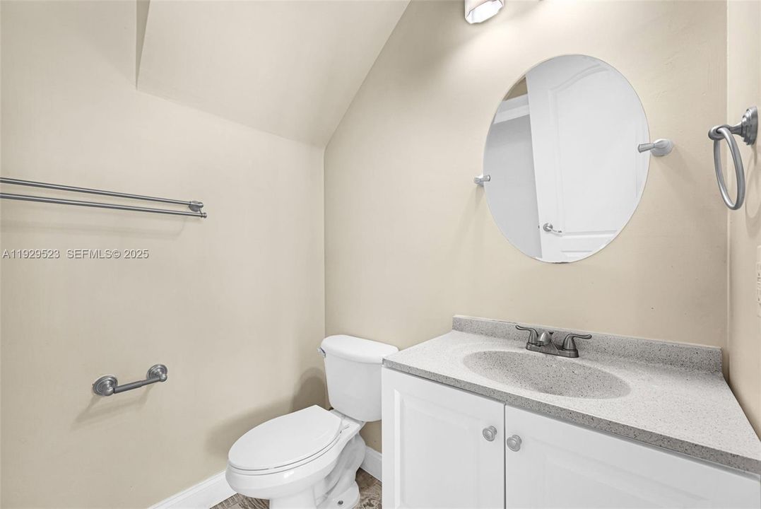 En Renta: $4,350 (4 camas, 3 baños, 2232 Pies cuadrados)