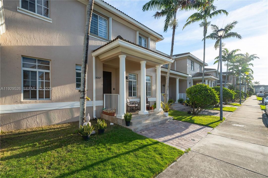 For Sale: $485,000 (3 beds, 2 baths, 1850 Square Feet)