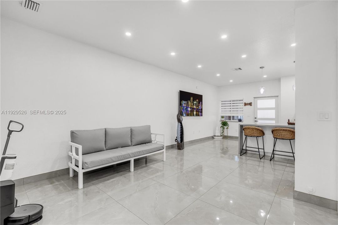 For Sale: $485,000 (3 beds, 2 baths, 1850 Square Feet)