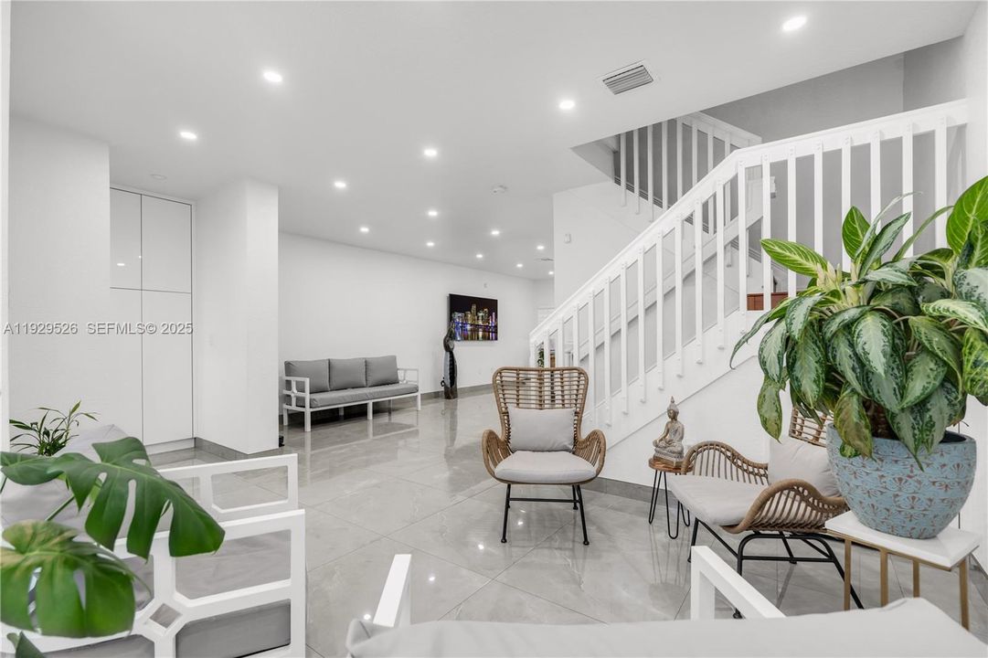 For Sale: $485,000 (3 beds, 2 baths, 1850 Square Feet)