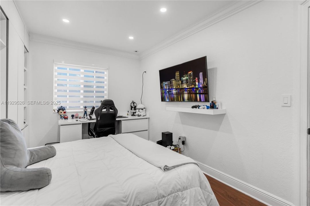 For Sale: $485,000 (3 beds, 2 baths, 1850 Square Feet)