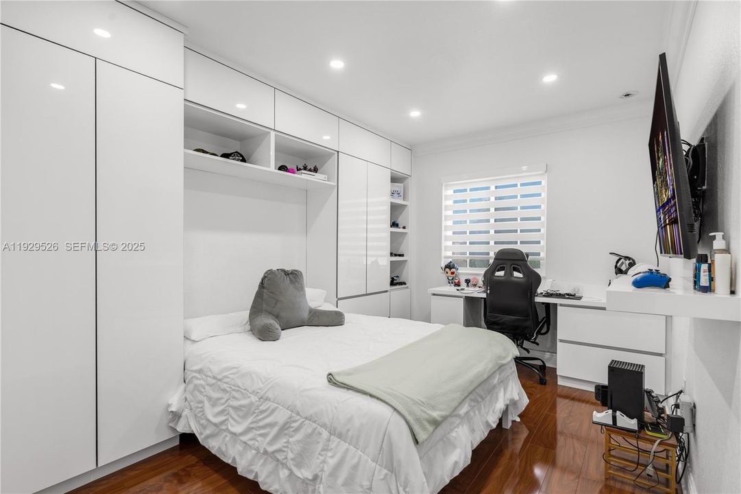 For Sale: $485,000 (3 beds, 2 baths, 1850 Square Feet)