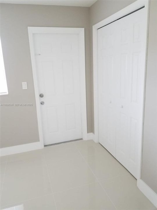 В аренду: $1,750 (1 спален, 1 ванн, 0 Квадратных фут)