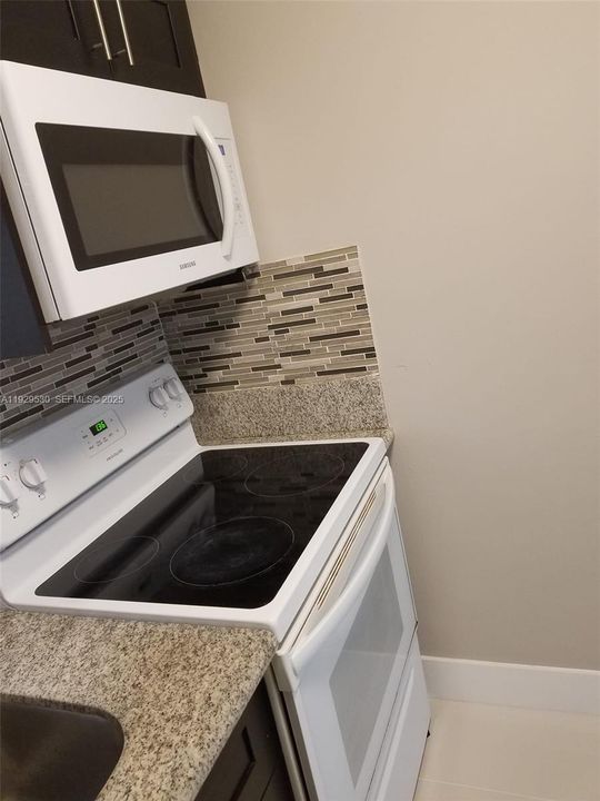 В аренду: $1,750 (1 спален, 1 ванн, 0 Квадратных фут)