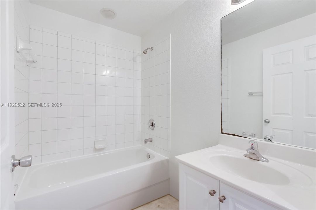 For Sale: $350,000 (3 beds, 2 baths, 1640 Square Feet)