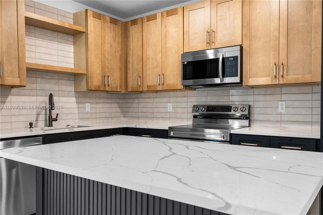 待售: $298,000 (3 贝兹, 2 浴室, 1250 平方英尺)