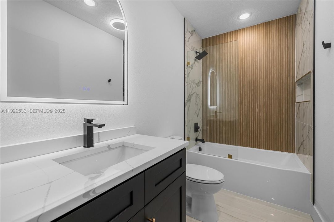 待售: $298,000 (3 贝兹, 2 浴室, 1250 平方英尺)